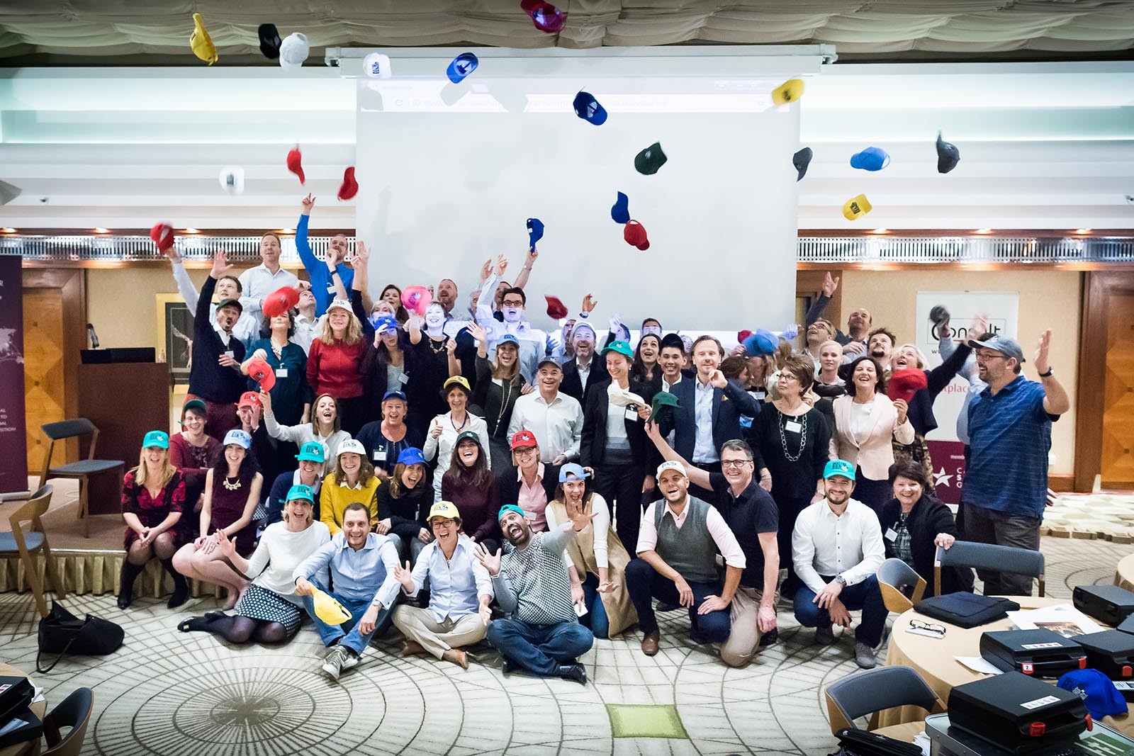 Cela firma oslavuje uspech ktereho dohromady dosahli diky hre Beat The Box