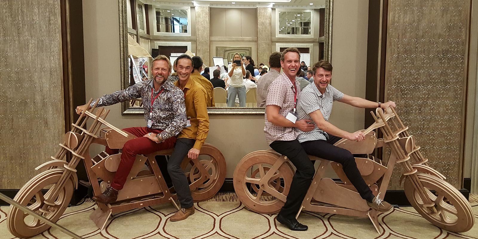 Teamy uspesne od zakladu postavili model motorky v zivotni velikosti ve hre Easy Rider