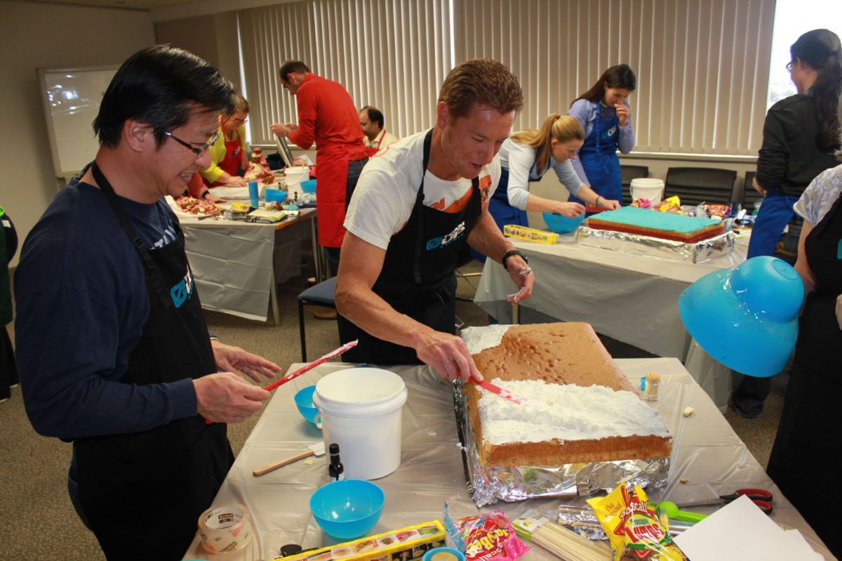 Týmy vyrobí profesionální dort v kreativní teambuildingové hře Cake off od Catalyst