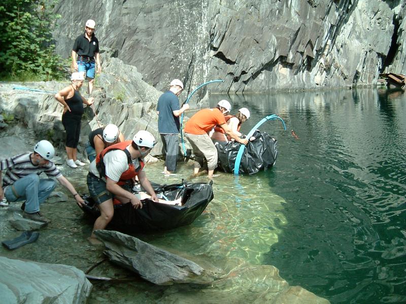 Flat Out Afloat - okurkova sezona